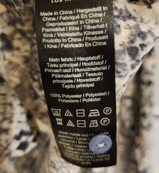 LIVERPOOLWomen's Button Closure Snakeskin Print Long Sleeve Blouse Shirt Top - Picture 5 of 8